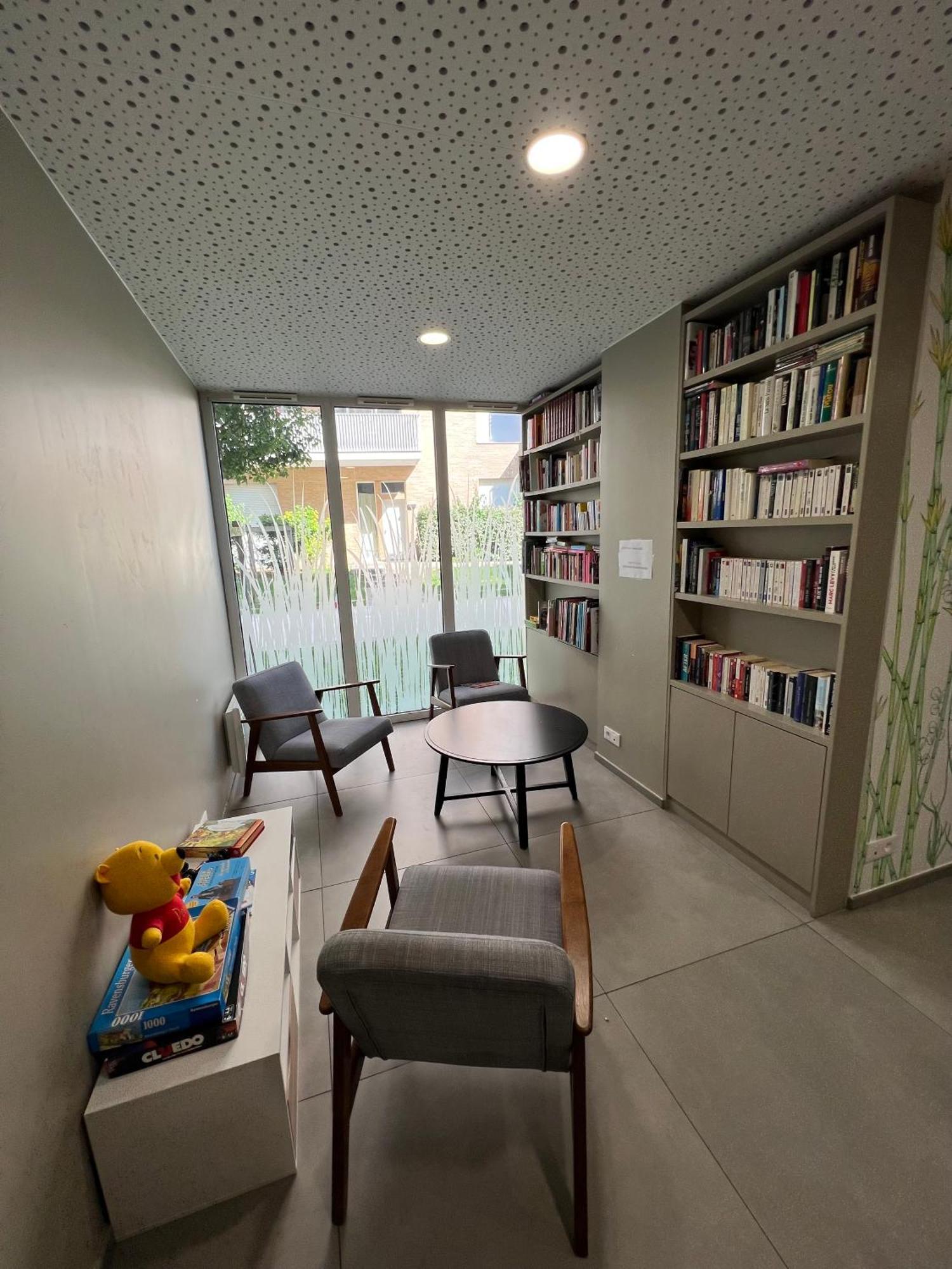 Appartement Elegant Et Lumineux Роменвиль Экстерьер фото