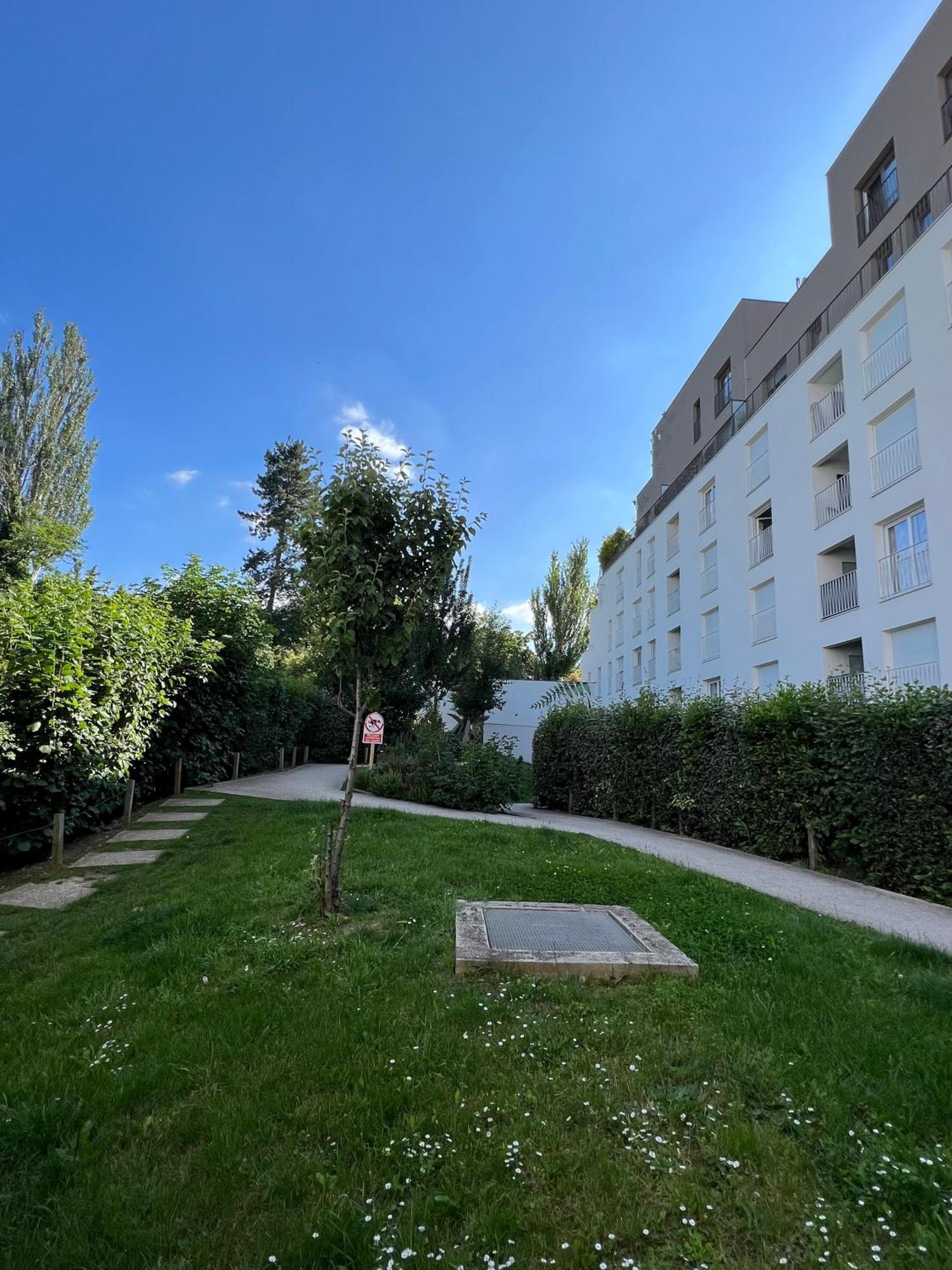 Appartement Elegant Et Lumineux Роменвиль Экстерьер фото